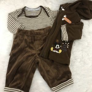 Disney’s Mickey Mouse set